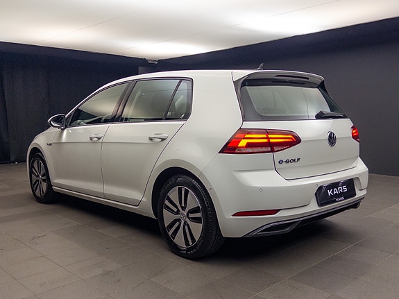 Volkswagen e-Golf VII 9 of 30