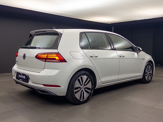 Volkswagen e-Golf VII 10 of 30