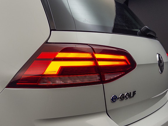 Volkswagen e-Golf VII 20 of 30