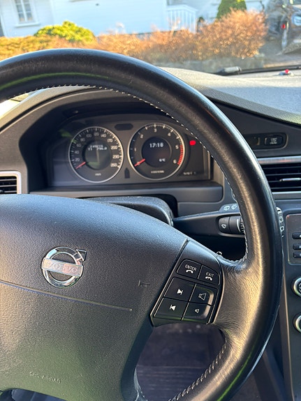 Volvo XC70 17 of 21