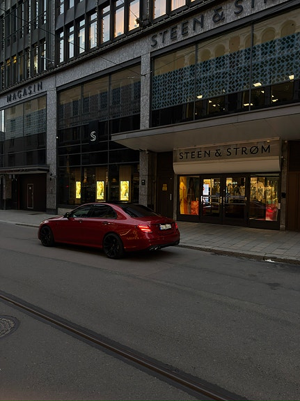 Mercedes-Benz E350 e 3 of 8