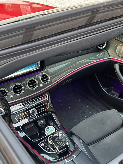 Mercedes-Benz E350 e 7 of 8