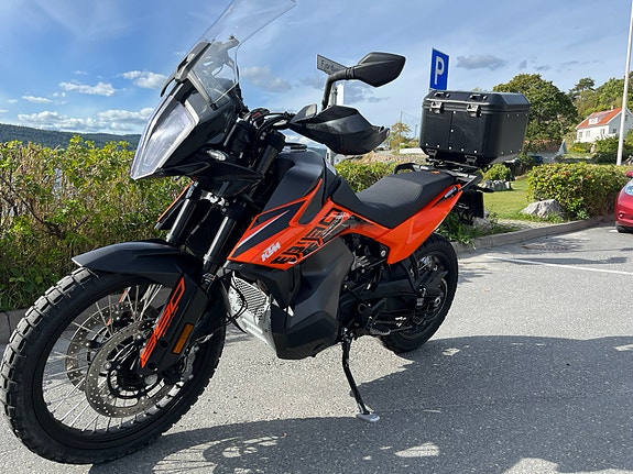 KTM 890 Adventure 4 of 14