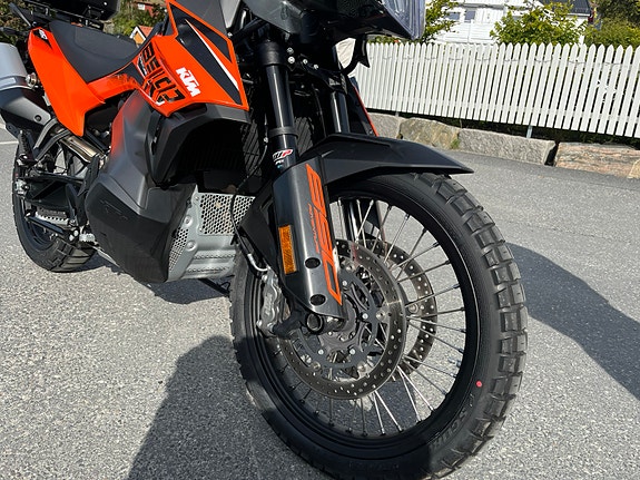 KTM 890 Adventure 6 of 14