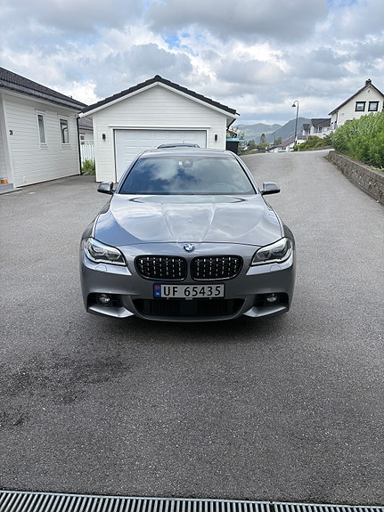 BMW 520d 2 of 17