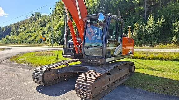 Hitachi ZX210LC-6 14 of 22