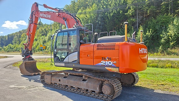 Hitachi ZX210LC-6 3 of 22