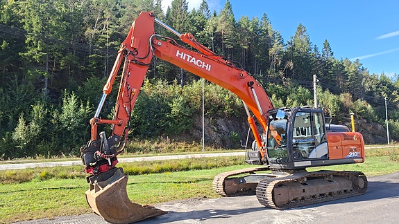 Hitachi ZX210LC-6 2 of 22