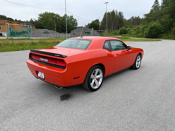 Dodge Challenger 7 of 29
