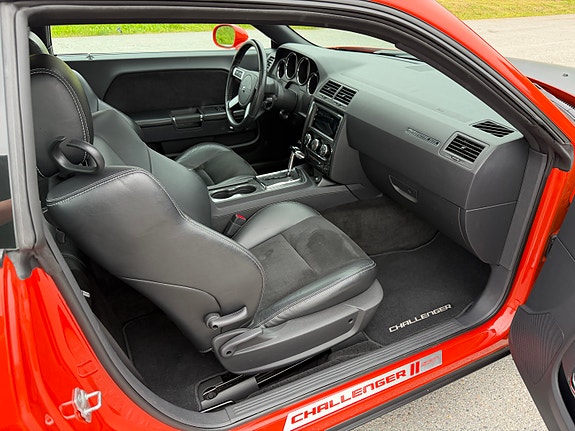 Dodge Challenger 27 of 29