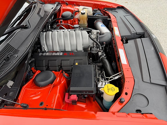 Dodge Challenger 21 of 29