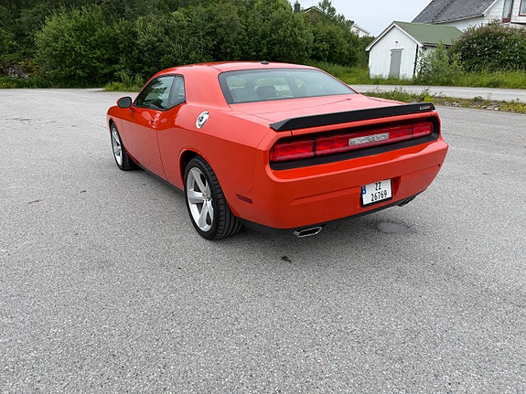 Dodge Challenger 5 of 29