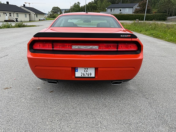 Dodge Challenger 6 of 29