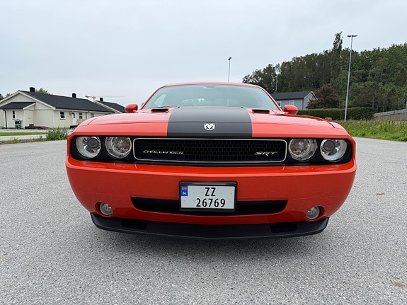 Dodge Challenger 2 of 29