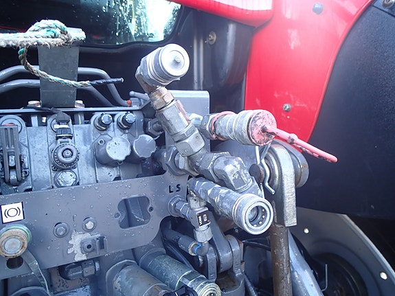 Massey Ferguson 6616 Dyna6 16 of 30