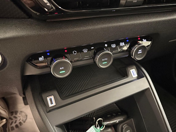 Citroen E-C4 24 of 30