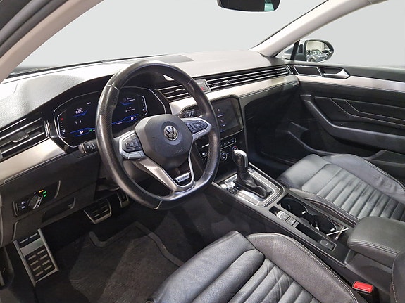 Volkswagen Passat Alltrack 11 of 14