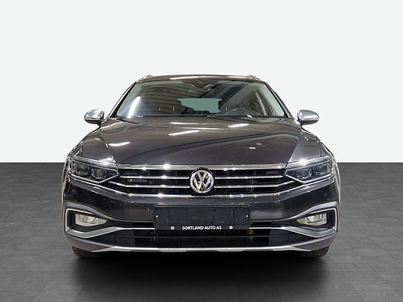 Volkswagen Passat Alltrack 4 of 14