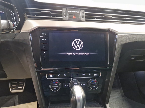 Volkswagen Passat Alltrack 9 of 14