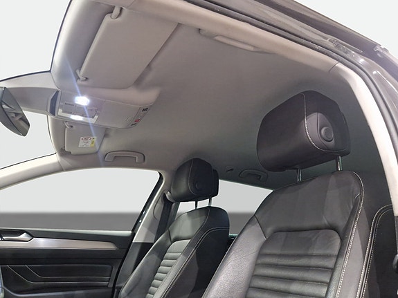 Volkswagen Passat Alltrack 8 of 14