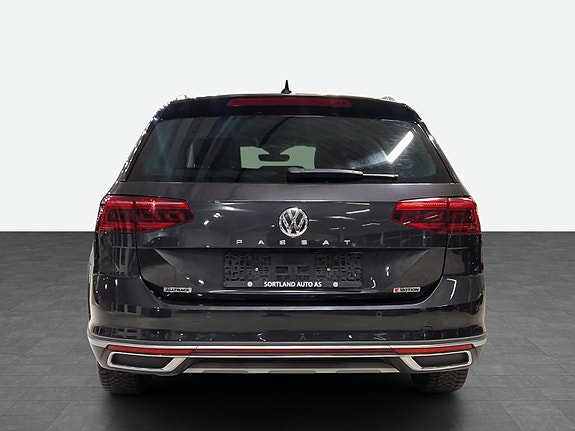 Volkswagen Passat Alltrack 5 of 14