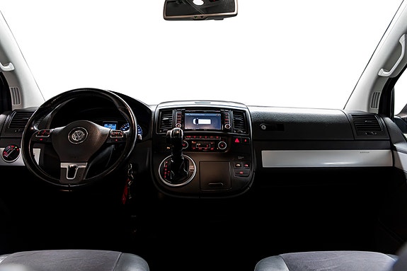 Volkswagen Multivan 4 of 30
