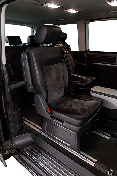 Volkswagen Multivan 19 of 30