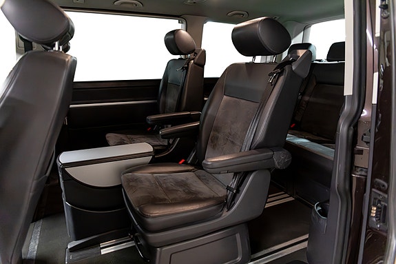 Volkswagen Multivan 5 of 30
