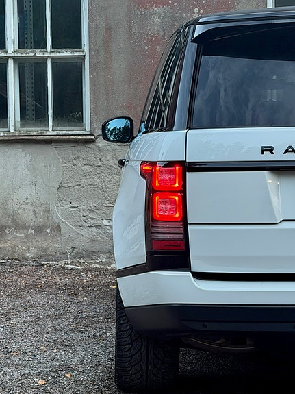 Land Rover Range Rover 14 of 30