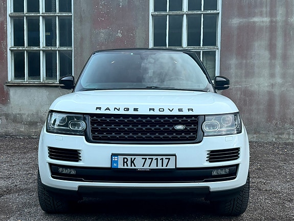 Land Rover Range Rover 15 of 30
