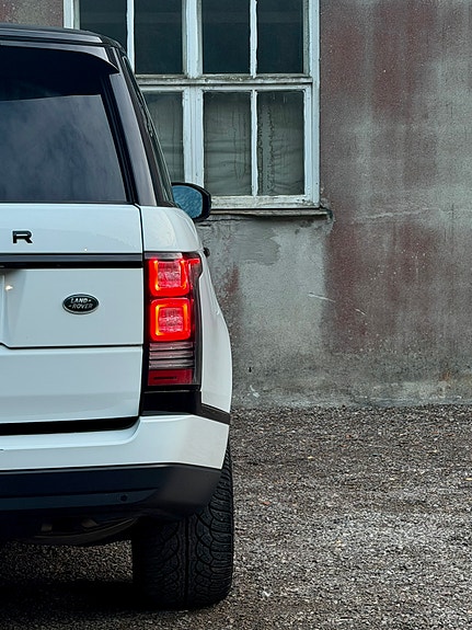 Land Rover Range Rover 13 of 30
