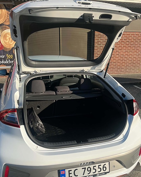 Hyundai IONIQ 5 of 8