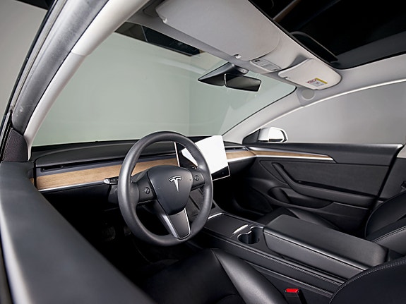 Tesla Model 3 15 of 26