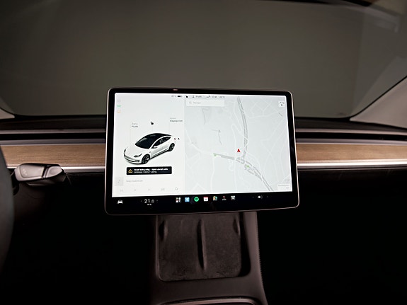 Tesla Model 3 18 of 26
