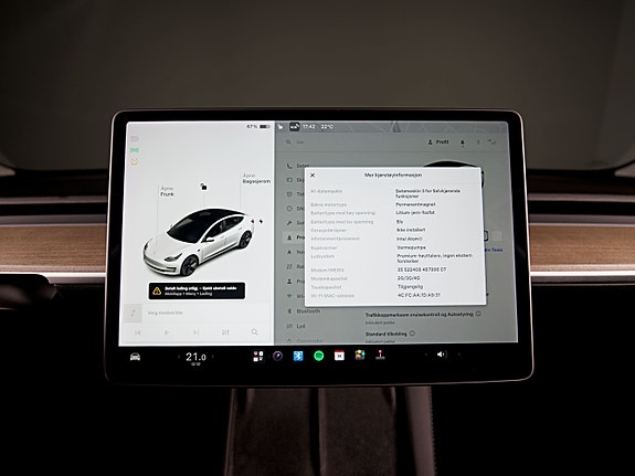 Tesla Model 3 19 of 26
