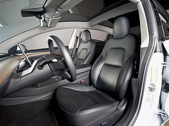 Tesla Model 3 14 of 26