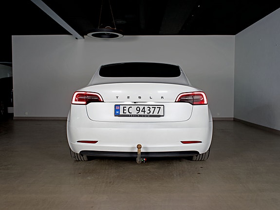 Tesla Model 3 8 of 26