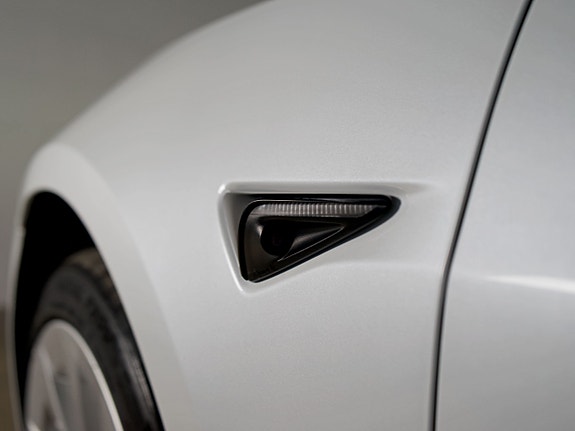 Tesla Model 3 25 of 26