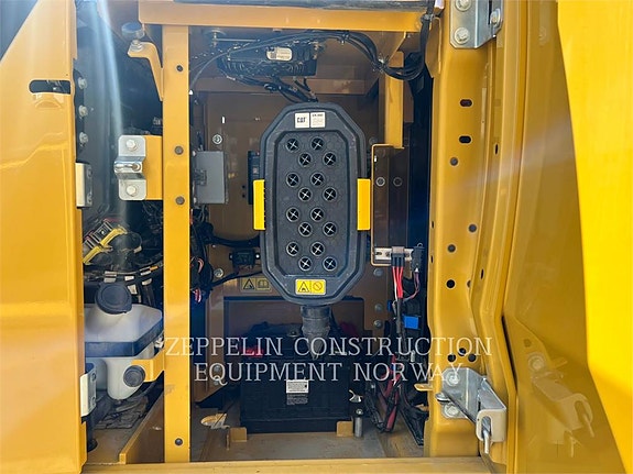 Cat 320-07 12 of 19