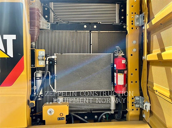 Cat 320-07 13 of 19
