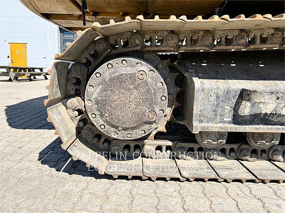 Cat 320-07 18 of 19