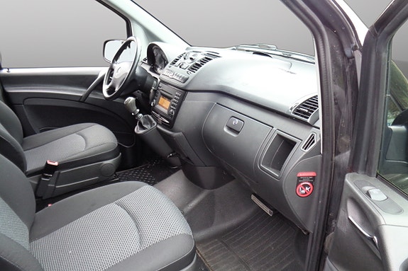 Mercedes-Benz Vito 113 14 of 30