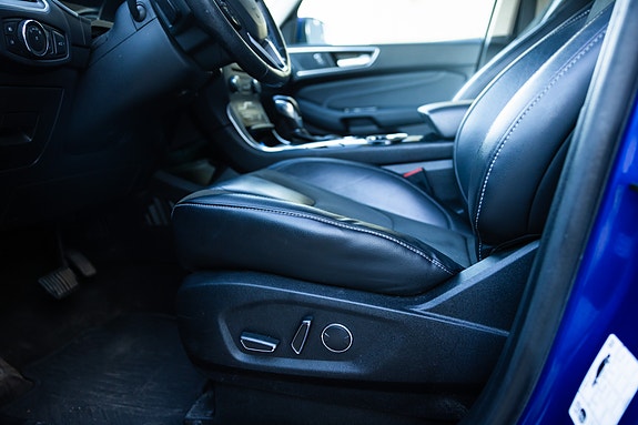 Ford S-MAX 21 of 30