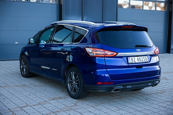 Ford S-MAX 11 of 30