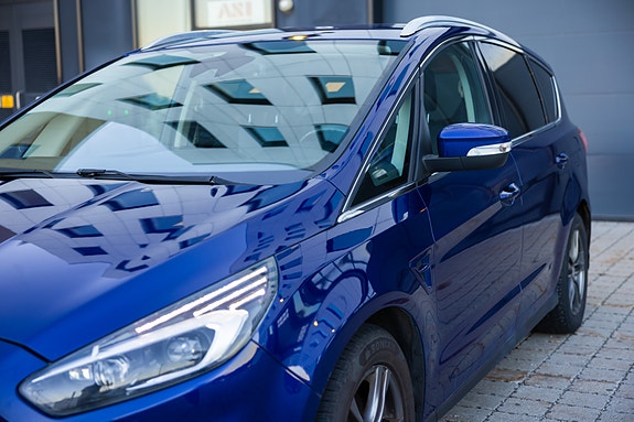 Ford S-MAX 2 of 30
