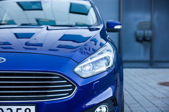Ford S-MAX 5 of 30
