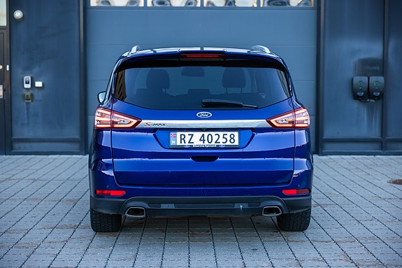 Ford S-MAX 12 of 30