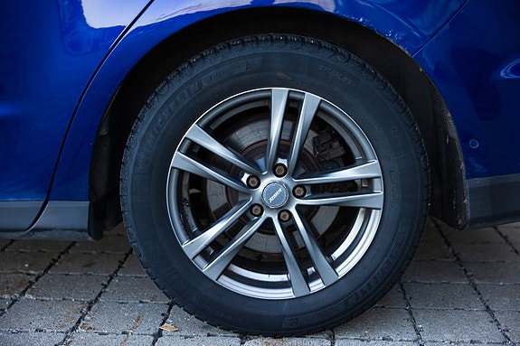 Ford S-MAX 17 of 30