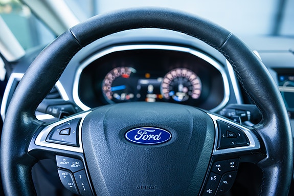 Ford S-MAX 25 of 30