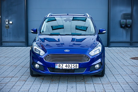 Ford S-MAX 3 of 30
